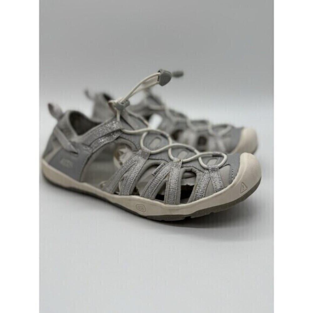KEEN silver glitter moxie sandals water shoes kids size 3